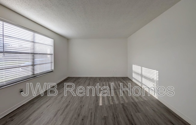 476 Bentwood Lane
