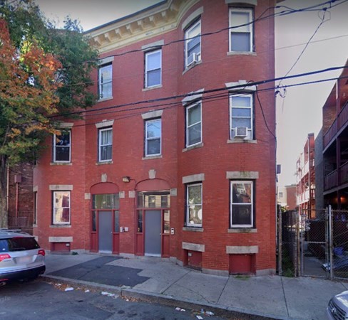 25 CHESTER AVE