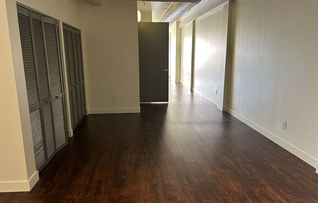 1 bed, 1 bath, 1,033 sqft, $2,936, Unit 1023-306