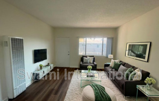 10970 S Figueroa St