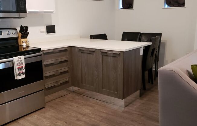 1 bed, 1 bath, $1,795, Unit 102