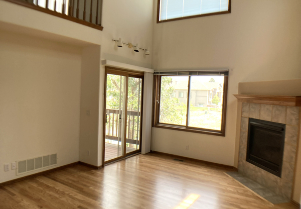 110 LUXURY LN