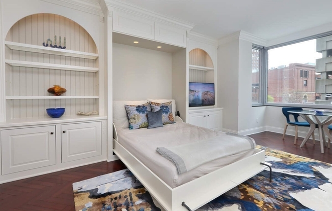 Studio, 1 bath, 610 sqft, $3,000, Unit 307