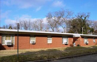 Short-Term Lease! (2) Bedroom Duplex Close to Campus Duplex!