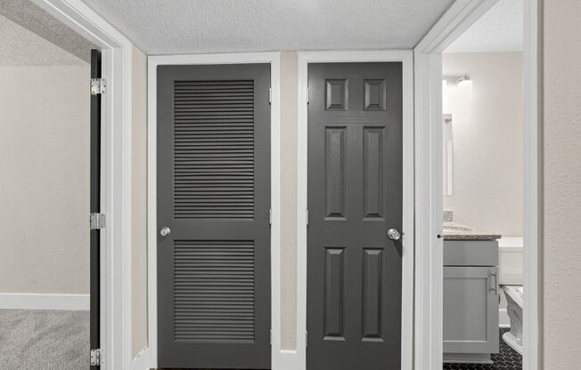 2 beds, 1 bath, 800 sqft, $1,230, Unit 1462-A7