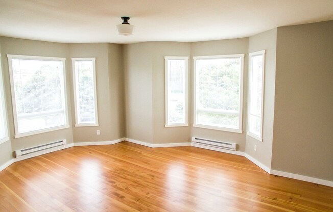 1 bed, 1 bath, 615 sqft, $1,725, Unit 203