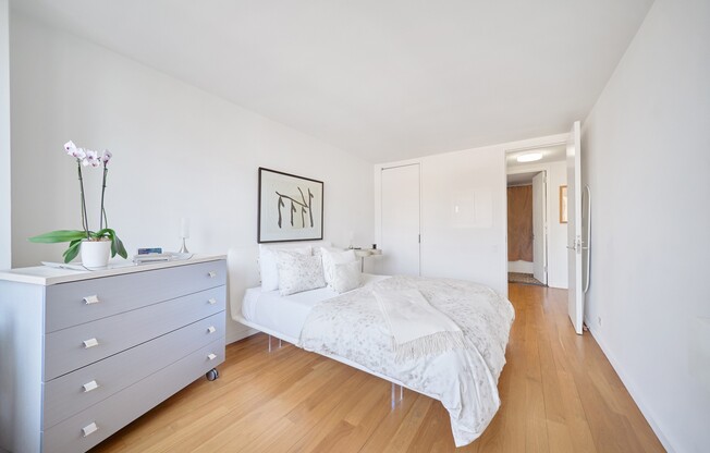 1 bed, 1 bath, 685 sqft, $4,895, Unit 9N