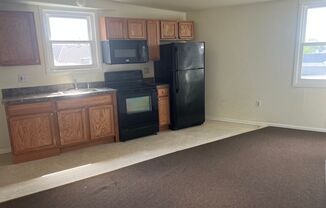 1 bed, 1 bath, 450 sqft, $1,135, Unit 3R / H