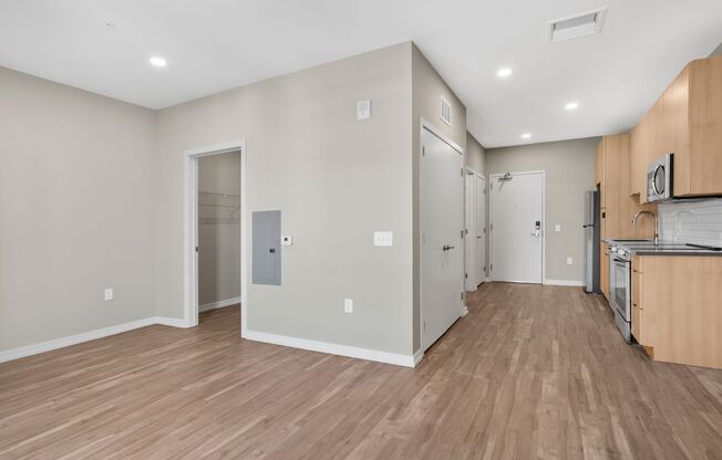 Studio, 1 bath, 548 sqft, $1,760, Unit 513