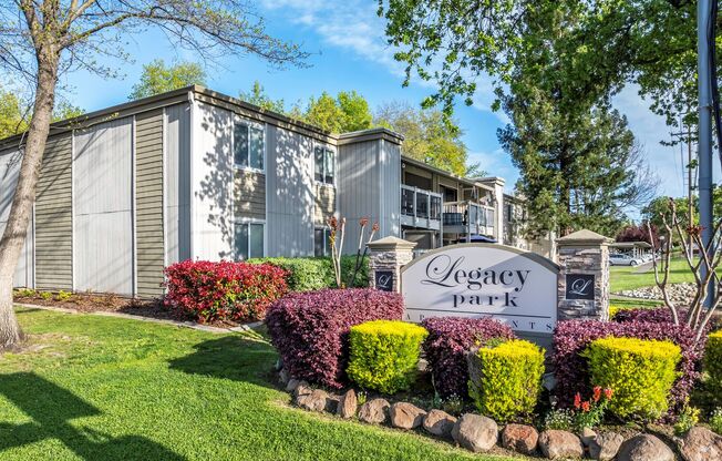2 beds, 1 bath, 861 sqft, $1,695, Unit 23