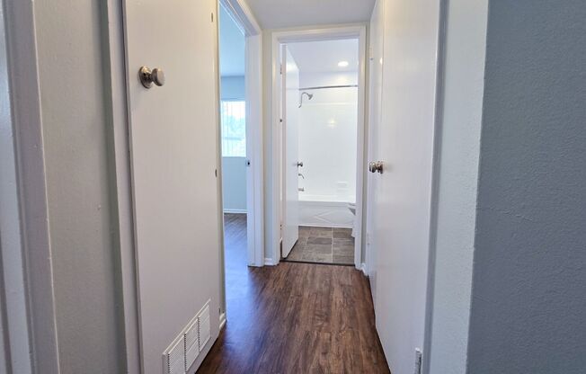 3 beds, 2 baths, 1,350 sqft, $2,898, Unit 33