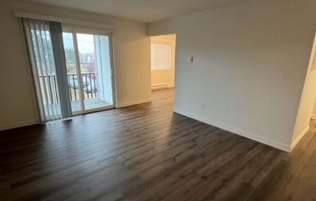 1 bed, 1 bath, 685 sqft, $1,450, Unit 15