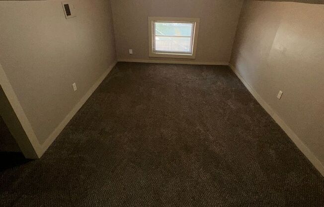 2 beds, 1 bath, $875