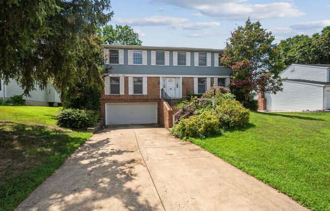 1402 Kingstream Dr, Herndon, VA 20170
