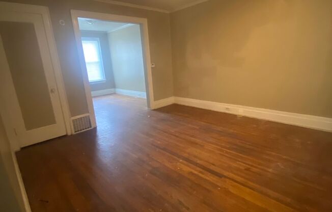 2 beds, 1 bath, $800