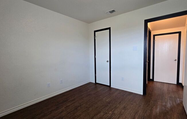 RENT SPECIAL - AVAILABLE NOW!