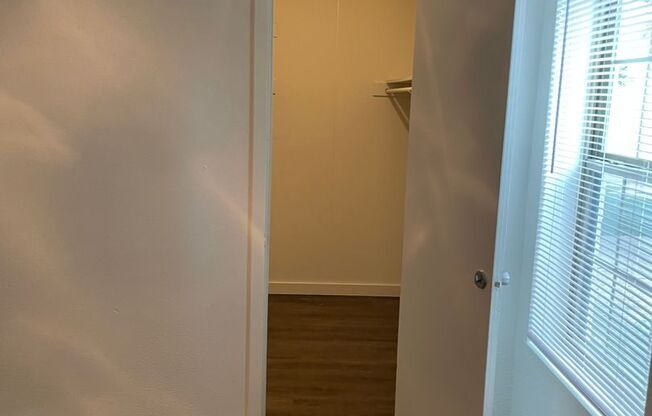 1 bed, 1 bath, 650 sqft, $1,225, Unit SUX-118