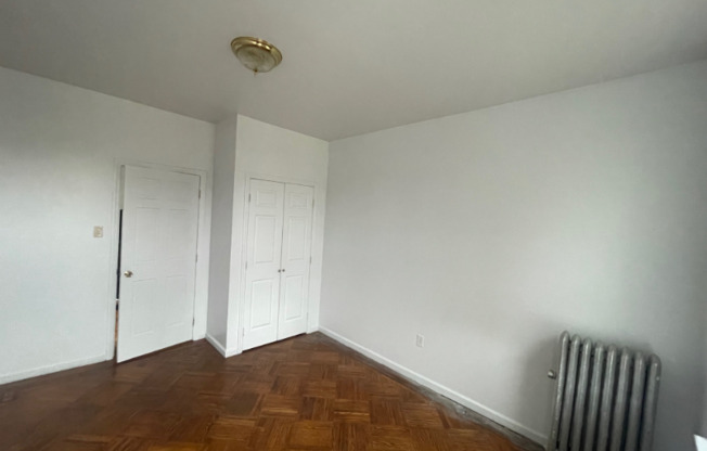 345 E 54 ST