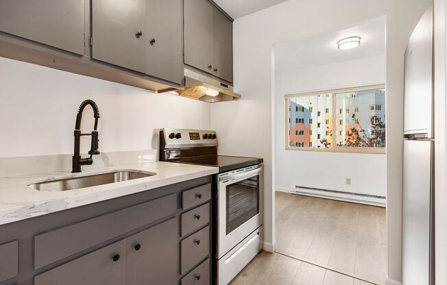 1 bed, 1 bath, 607 sqft, $1,850, Unit 801