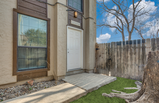 10575 STARCREST DR