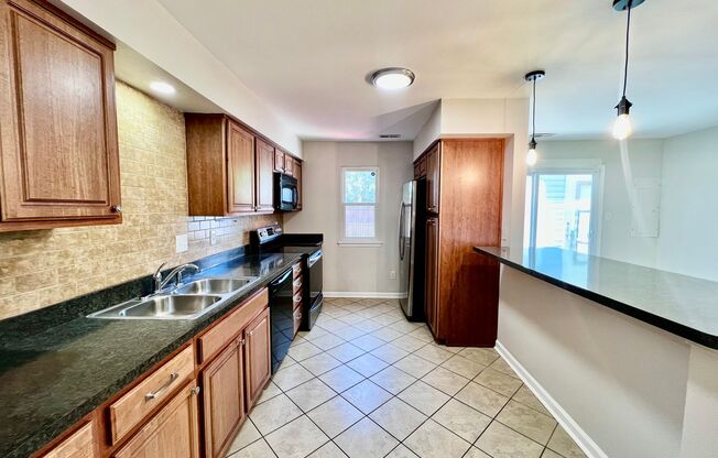Gorgeous townhouse in the heart of Virginia Beach