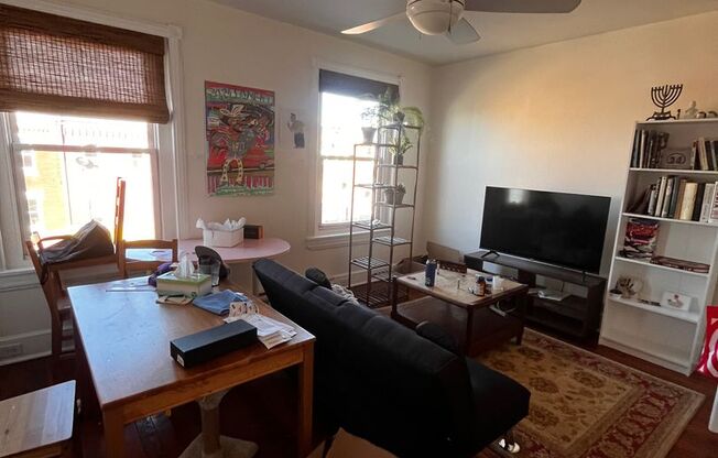 Spacious one bedroom unit in a great location in Brewerytown