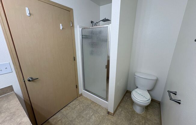 2 beds, 2 baths, 1,018 sqft, $1,450, Unit 354-3013