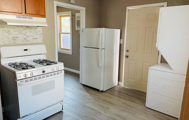 3730 Ivy St. #B - East Del Paso Heights 95838