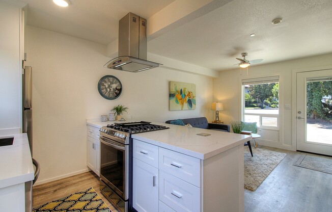 1 bed, 1 bath, 450 sqft, $1,995, Unit Unit 07