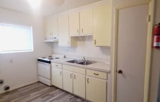 2 beds, 1 bath, 800 sqft, $1,090