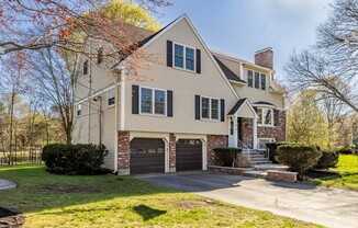255 WORTHEN RD E