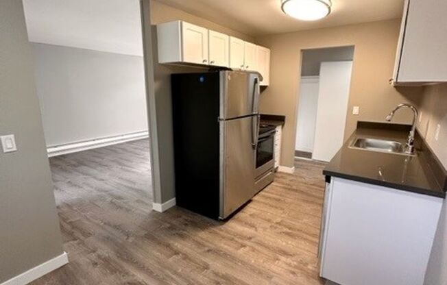 2 beds, 1 bath, 900 sqft, $1,800, Unit Unit 46