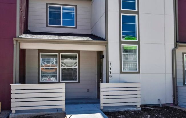 Contemporary Townhome in North CO Springs