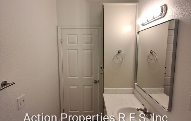 3 beds, 2 baths, $2,495