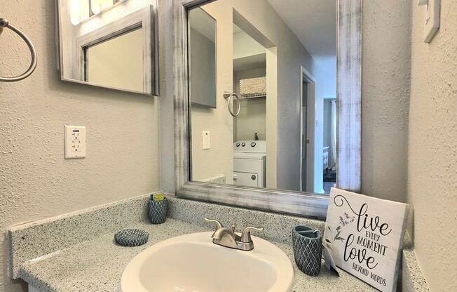 1 bed, 1 bath, 753 sqft, $819, Unit 914