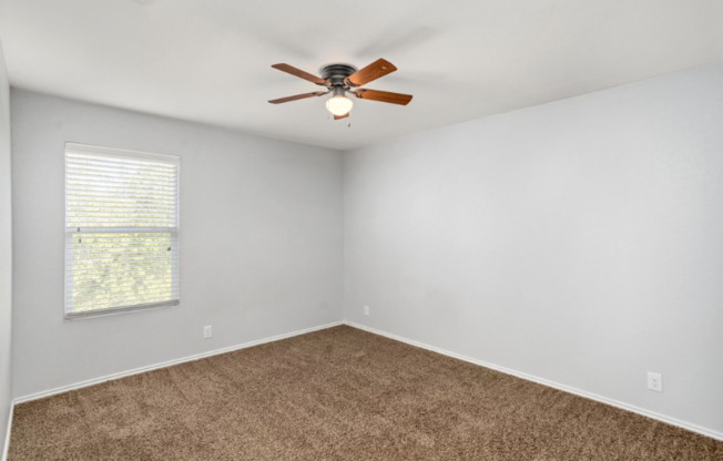 2311 S RIM