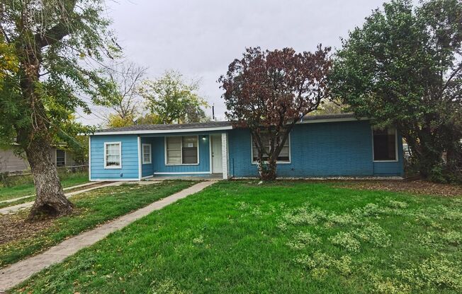 4 Bedroom 2 bath in Valley High