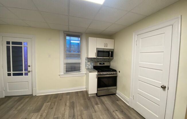 3 beds, 1 bath, $1,595