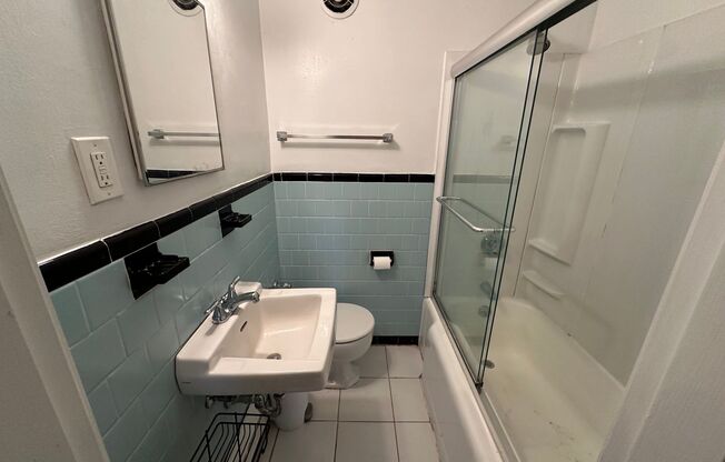 1 bed, 1 bath, $2,275, Unit 183 Winthrop #1