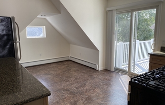 2 beds, 1 bath, 900 sqft, $2,600, Unit 3