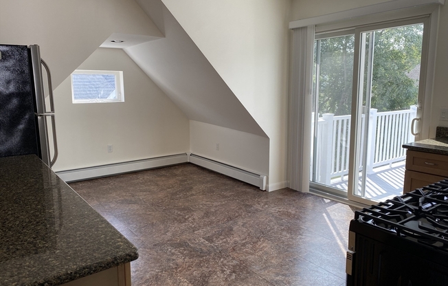 2 beds, 1 bath, 900 sqft, $2,600, Unit 3