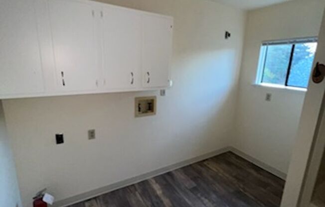 2 beds, 1 bath, 1,144 sqft, $1,795, Unit B