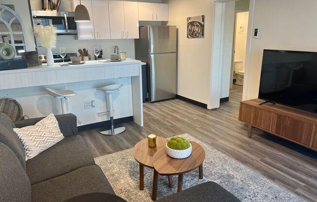 1 bed, 1 bath, 579 sqft, $815, Unit 105