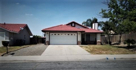 3 beds, 2 baths, $2,500