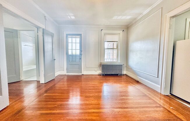 Studio, 1 bath, 925 sqft, $1,295, Unit 1447-303