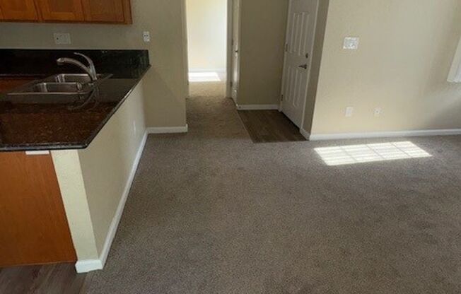 1 bed, 1 bath, 700 sqft, $1,720, Unit 217