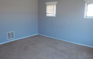 2 beds, 1 bath, $900