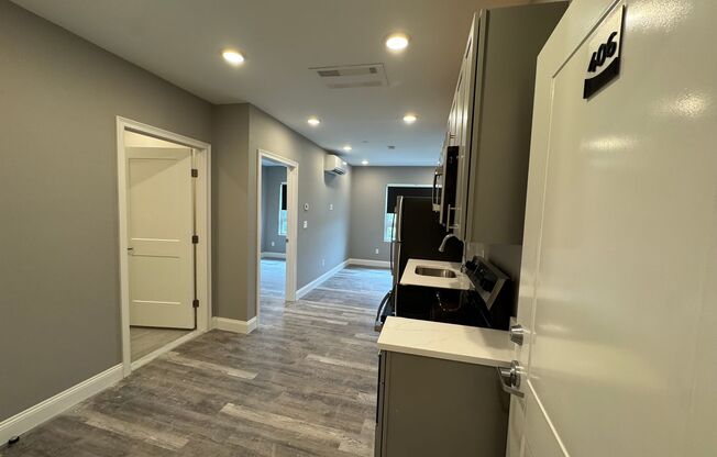 1 bed, 1 bath, $2,200, Unit 406