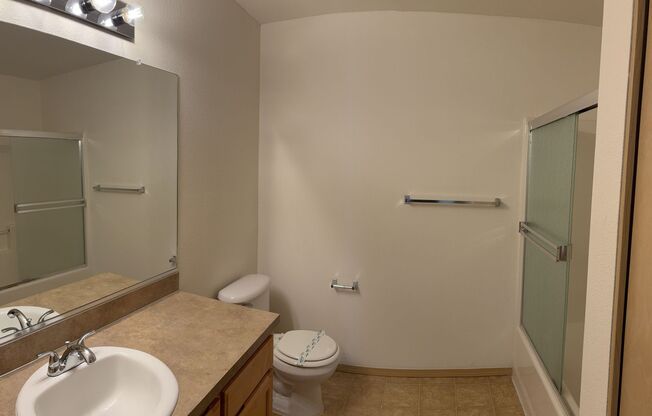 2 beds, 2 baths, 1,018 sqft, $1,450, Unit 354-3014