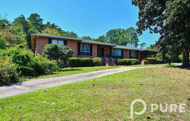 1631 FAIRLANE DR